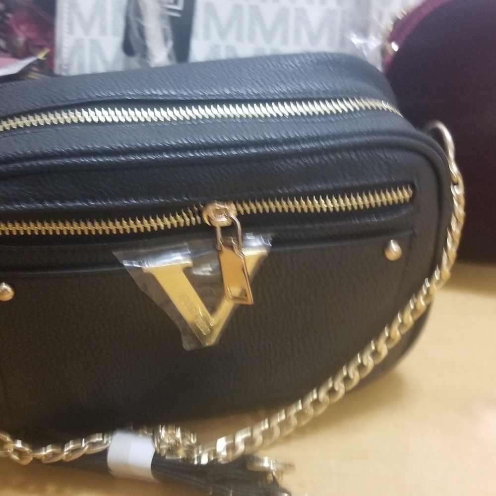 Purses - Picture 4 of 8